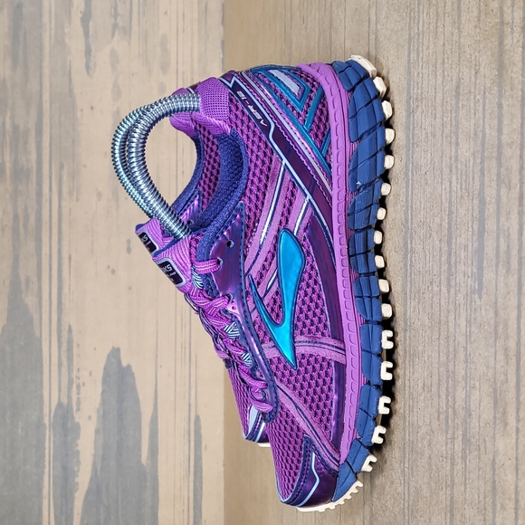 Brooks Adrenaline ASR Women's Running Shoes - Picture 3 of 9